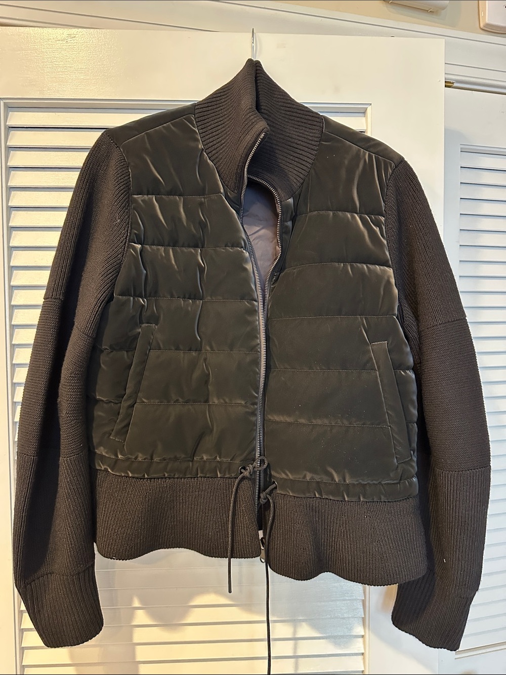 Athleta Quilted Hybrid Puffer Jacket in Dark Brown